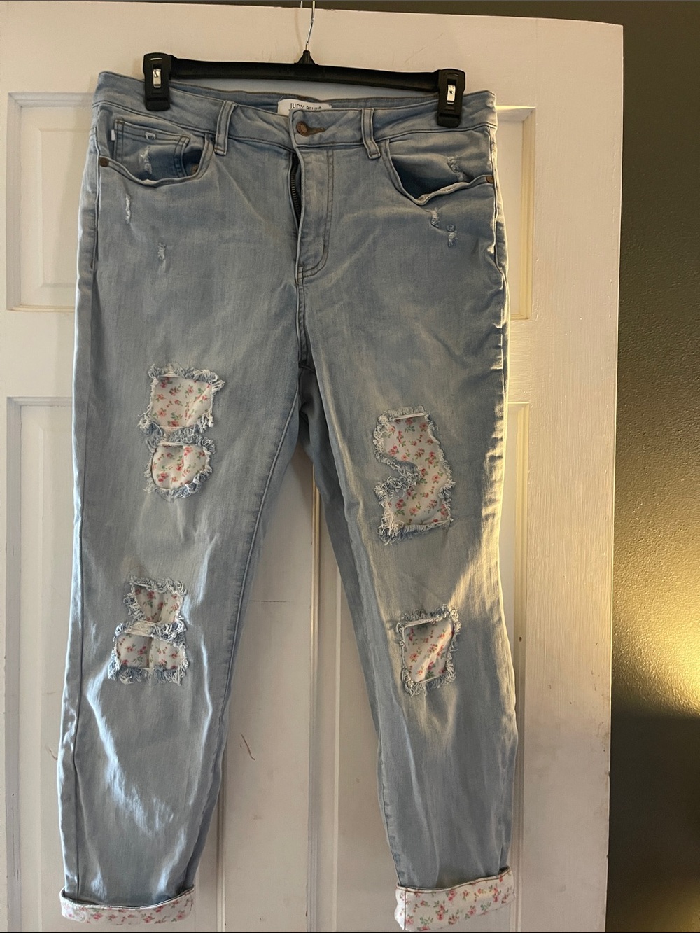 Judy Blue Light Blue Distressed Boyfriend Jeans with Floral Patches